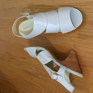 New Bandolino Leather Sandal Heel, Open Toed, Size 8.5M